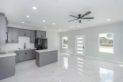 6513 Avenue B #A, Houston, TX 77011 - Photo 3