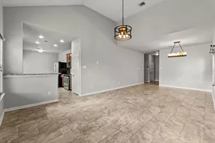 10414 Whisper Bluff Dr, Humble, TX 77396 - Photo 7