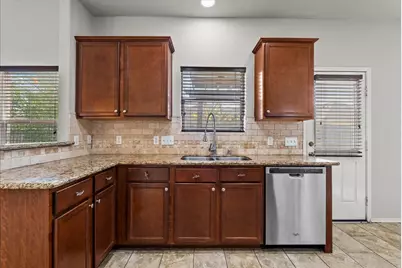 10414 Whisper Bluff Drive, Humble, TX 77396 - Photo 15