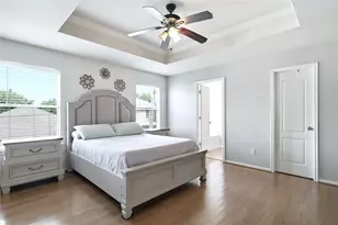8947 Summerset Meadow Ct, Houston, TX 77075 - Photo 3