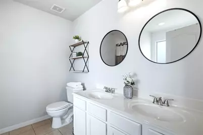 8947 Summerset Meadow Court, Houston, TX 77075 - Photo 5