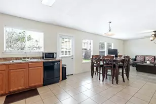 8947 Summerset Meadow Ct, Houston, TX 77075 - Photo 13