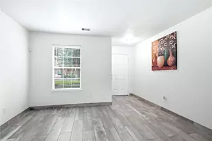8947 Summerset Meadow Ct, Houston, TX 77075 - Photo 19