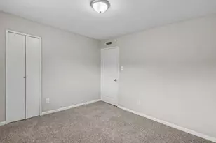 15430 Camino Del Sol Dr, Houston, TX 77083 - Photo 13