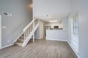 810 Dunson Glen Dr, Houston, TX 77090 - Photo 3