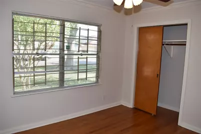 5911 Hornwood Drive, Houston, TX 77081 - Photo 7
