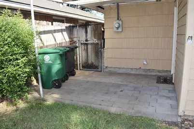 5911 Hornwood Drive, Houston, TX 77081 - Photo 29
