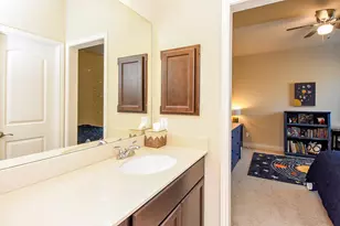 13513 S Canyon Gale Ln, Pearland, TX 77584 - Photo 39