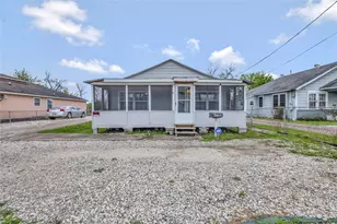 4726 Carmen St, Houston, TX 77033 - Photo 5
