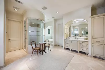 5146 Longmont Drive #2, Houston, TX 77056 - Photo 17