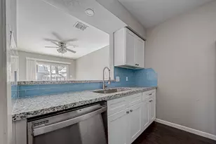 7315 Housman St, Houston, TX 77055 - Photo 13