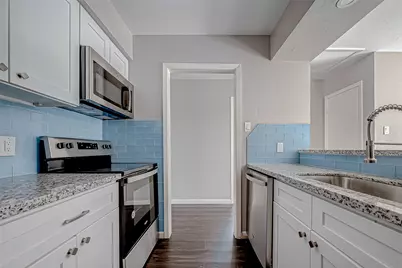 7315 Housman Street, Houston, TX 77055 - Photo 11