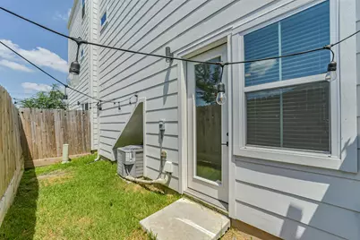 8321 Springwood Canyon Lane, Houston, TX 77055 - Photo 13