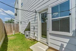 8321 Springwood Cyn Ln, Houston, TX 77055 - Photo 13