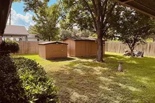 8610 Old Maple Ln, Humble, TX 77338 - Photo 17