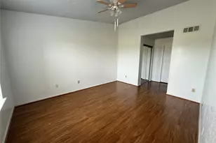 10555 Turtlewood Ct, Houston, TX 77072 - Photo 5