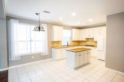 22 S Lace Arbor Drive, The Woodlands, TX 77382 - Photo 11