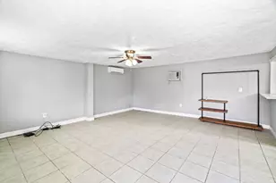 5217 Claremont St, Houston, TX 77023 - Photo 7