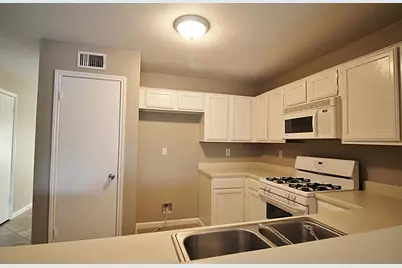 12026 Kleinmeadow Drive, Houston, TX 77066 - Photo 5