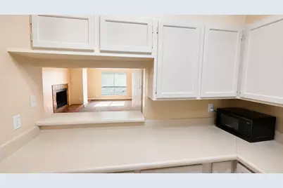 3100 Walnut Bend Lane #319, Houston, TX 77042 - Photo 9