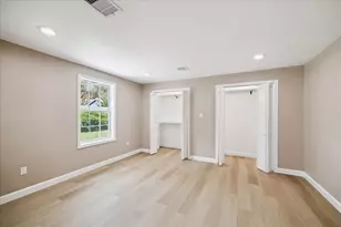 9206 Westview Dr, Houston, TX 77055 - Photo 43