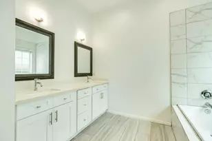 2040 Twin Lakes Blvd, West Columbia, TX 77486 - Photo 15