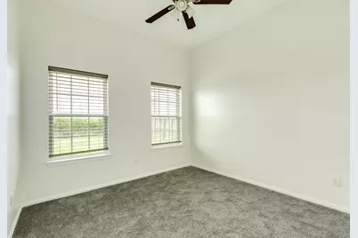 2040 Twin Lakes Boulevard, West Columbia, TX 77486 - Photo 19
