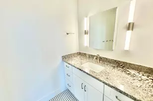 2102 Mechanic St, Galveston, TX 77550 - Photo 5