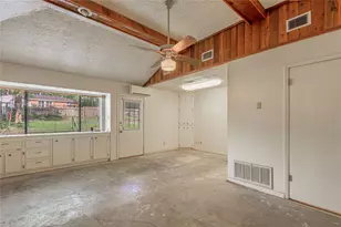 2001 Ave Q, Huntsville, TX 77340 - Photo 11