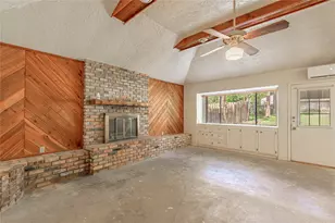 2001 Ave Q, Huntsville, TX 77340 - Photo 9