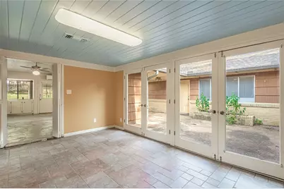 2001 Avenue Q, Huntsville, TX 77340 - Photo 7