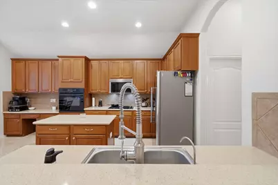 11303 Sailwing Creek Court, Pearland, TX 77584 - Photo 17