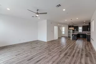 18736 B Centro Main St, Shenandoah, TX 77385 - Photo 13