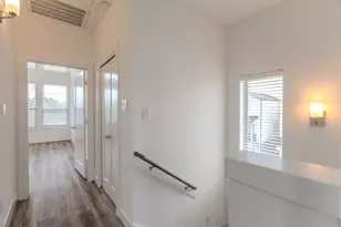 18736 B Centro Main St, Shenandoah, TX 77385 - Photo 17