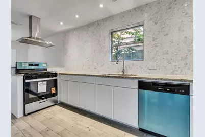 12710 Crow Valley Lane, Houston, TX 77099 - Photo 11