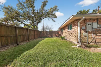 2615 Avenue B, Dickinson, TX 77539 - Photo 35