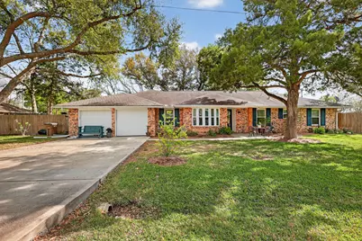 2615 Avenue B, Dickinson, TX 77539 - Photo 1