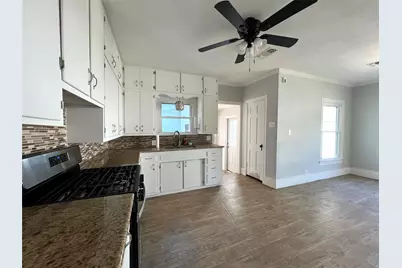 801 Avenue F, El Campo, TX 77437 - Photo 11