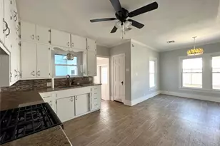 801 Ave F, El Campo, TX 77437 - Photo 7