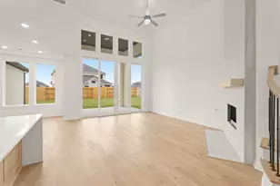 448 Soaring Sparrow Trl, Katy, TX 77493 - Photo 7