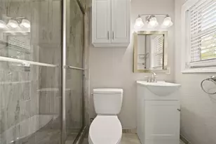 10803 Doud St, Houston, TX 77035 - Photo 23