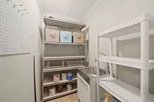 10803 Doud St, Houston, TX 77035 - Photo 25