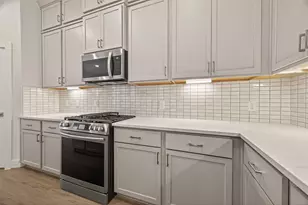 910 W 21st St, Houston, TX 77008 - Photo 7