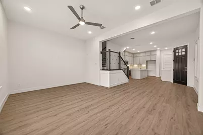 910 W 21st Street #A, Houston, TX 77008 - Photo 13