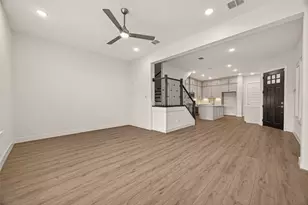 910 W 21st St, Houston, TX 77008 - Photo 13