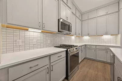 910 W 21st Street #A, Houston, TX 77008 - Photo 9