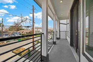 910 W 21st St, Houston, TX 77008 - Photo 31