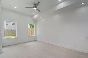 7977 Angus, Houston, TX 77028 - Photo 11