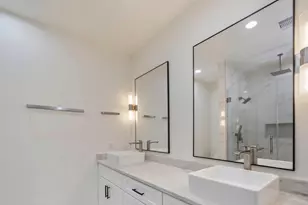 7977 Angus, Houston, TX 77028 - Photo 5