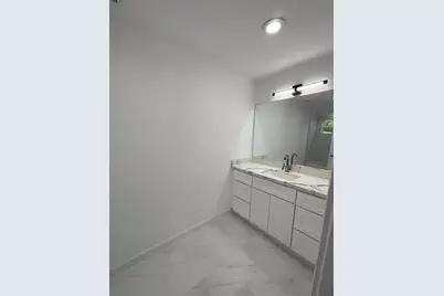 5202 Northridge Drive #A, Houston, TX 77033 - Photo 11